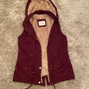 ☆maroon cargo vest ☆